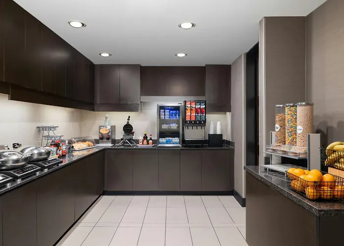 By Marriott 3* Champaign