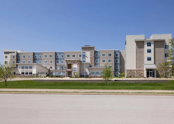 Hotel By Marriott Champaign