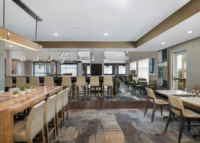 By Marriott 3* Champaign