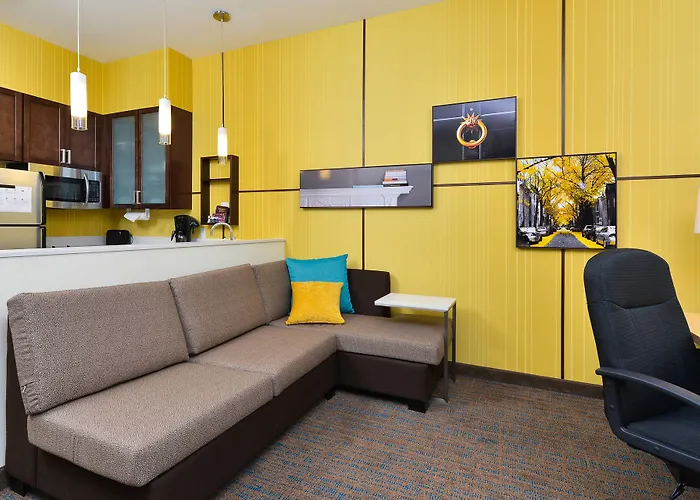 By Marriott 3* Champaign