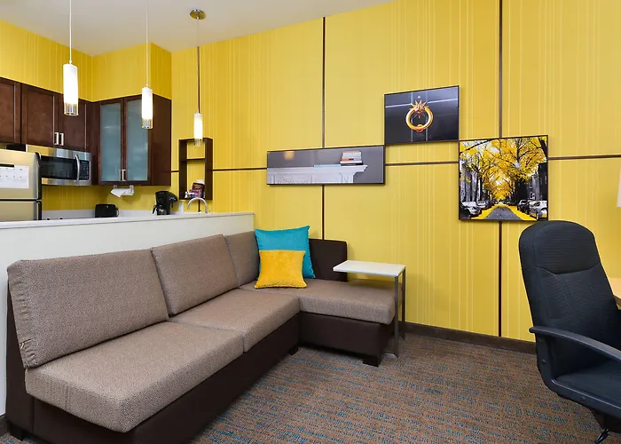 By Marriott 3* Champaign