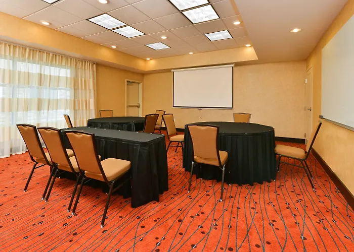 By Marriott 3* Champaign