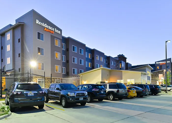 Hotel By Marriott
