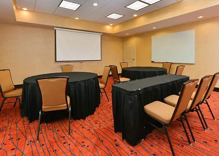 Hotel By Marriott Champaign