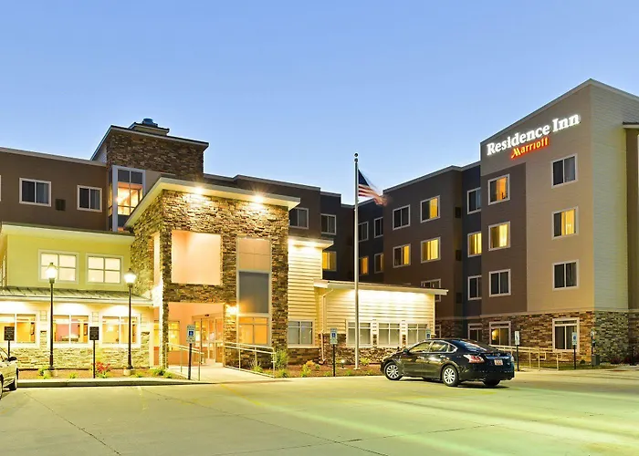 By Marriott 3* Champaign